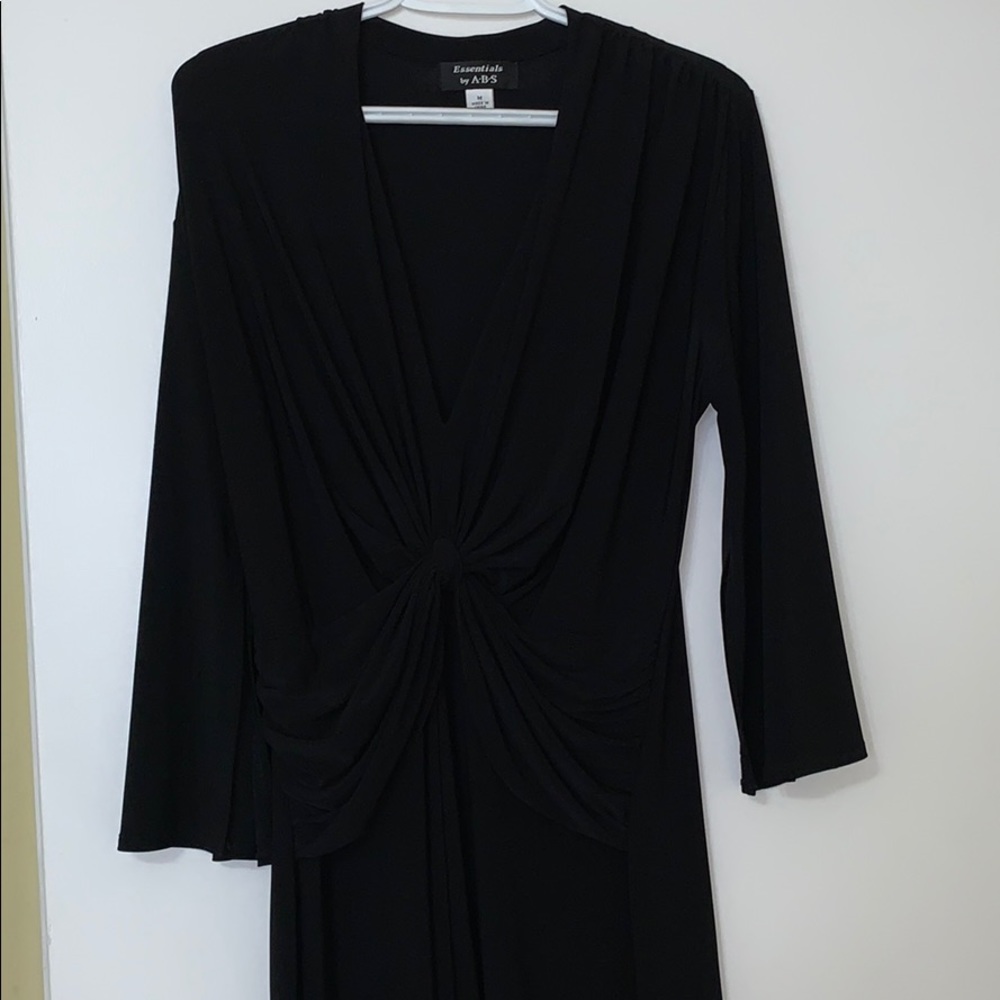 knee length black dress